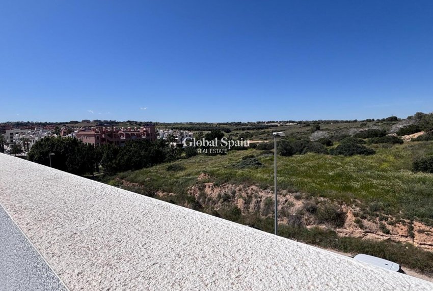 Odsprzedaż - WILLA  -
VILLAMARTÍN - Costa Blanca