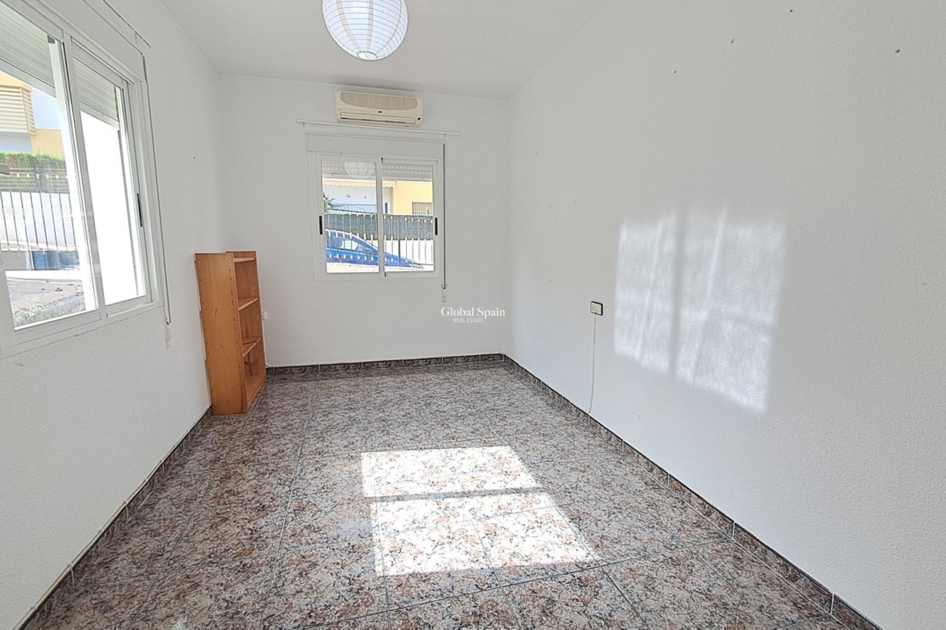 Odsprzedaż - WILLA  -
VILLAMARTÍN - Costa Blanca