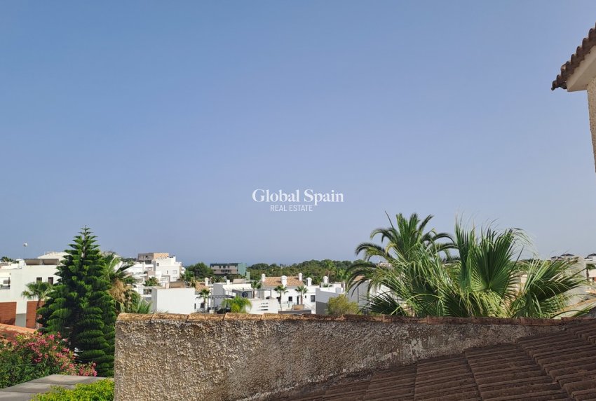 Odsprzedaż - WILLA  -
VILLAMARTÍN - Costa Blanca