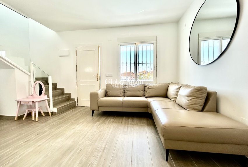 Odsprzedaż - WILLA  -
VILLAMARTÍN - Costa Blanca