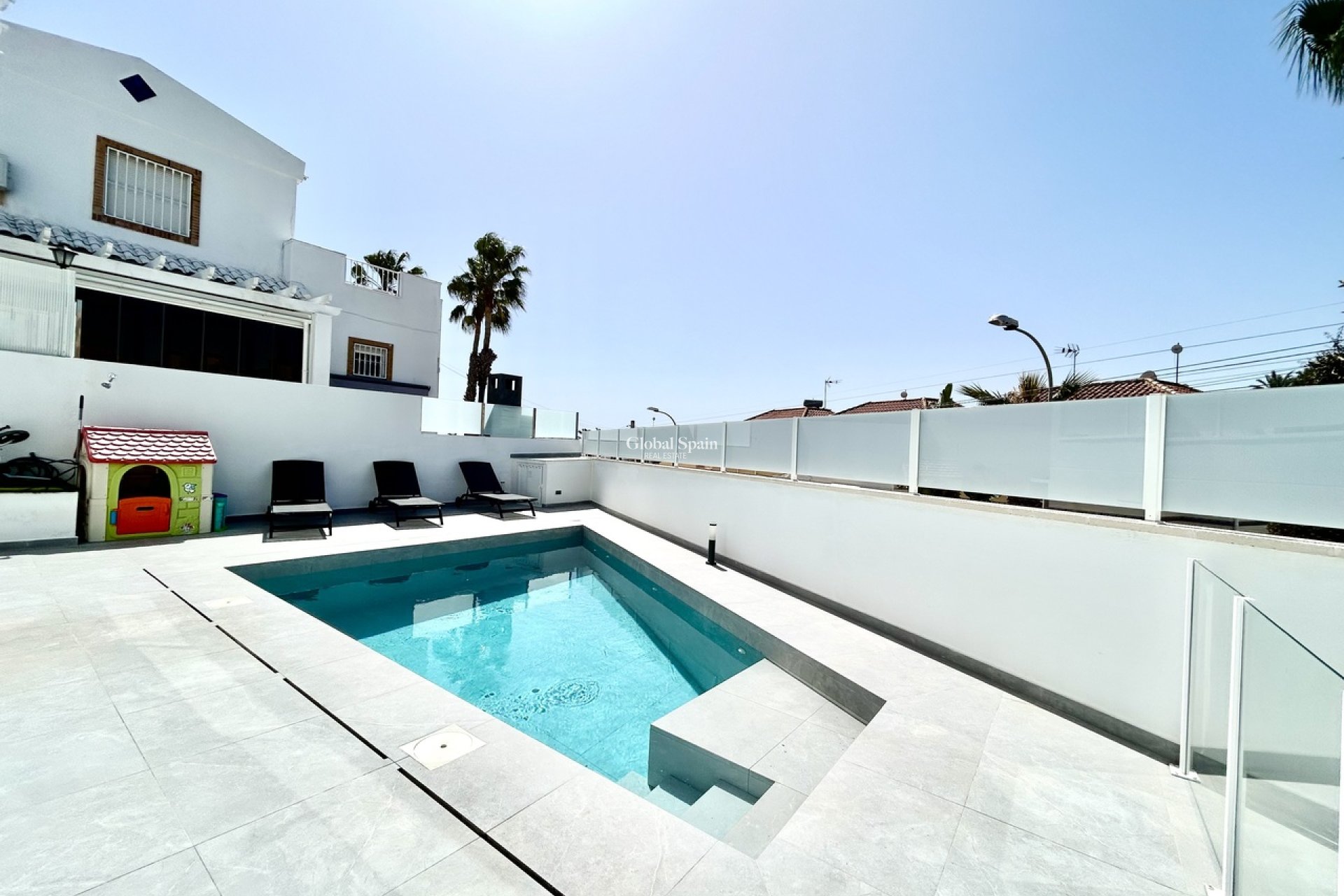 Odsprzedaż - WILLA  -
VILLAMARTÍN - Costa Blanca