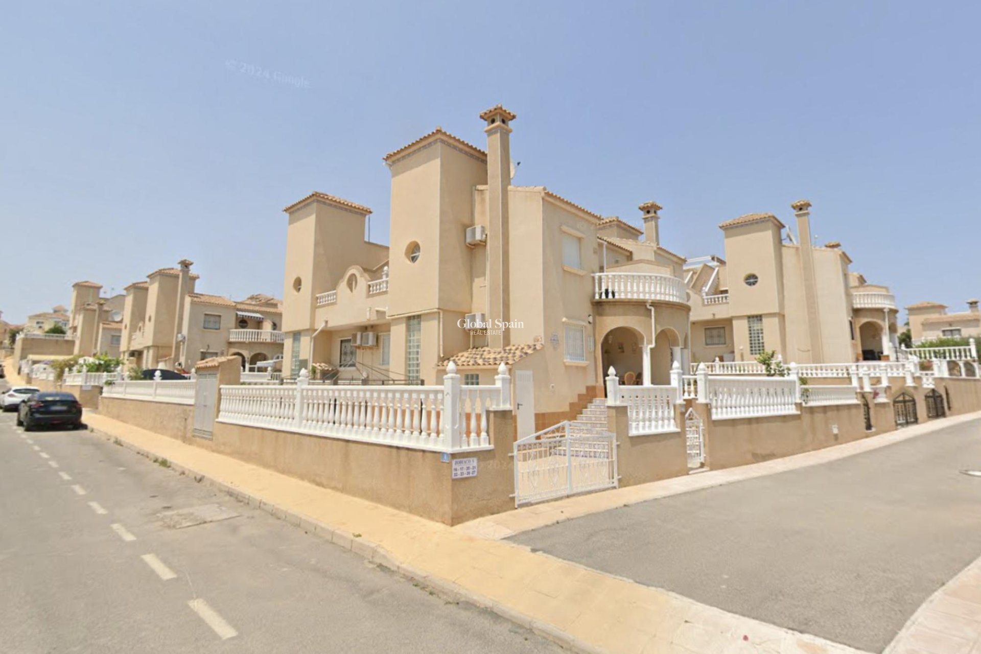 Odsprzedaż - WILLA  -
VILLAMARTÍN - Costa Blanca