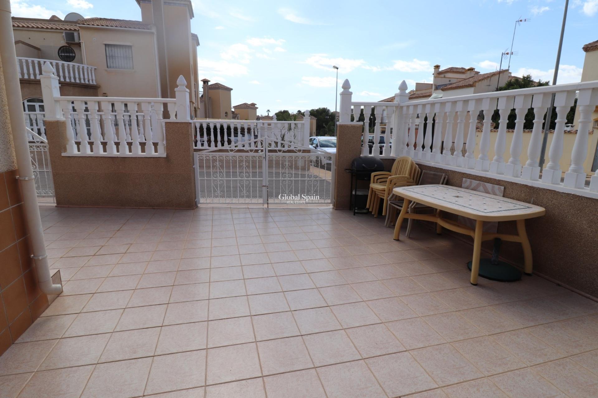 Odsprzedaż - WILLA  -
VILLAMARTÍN - Costa Blanca