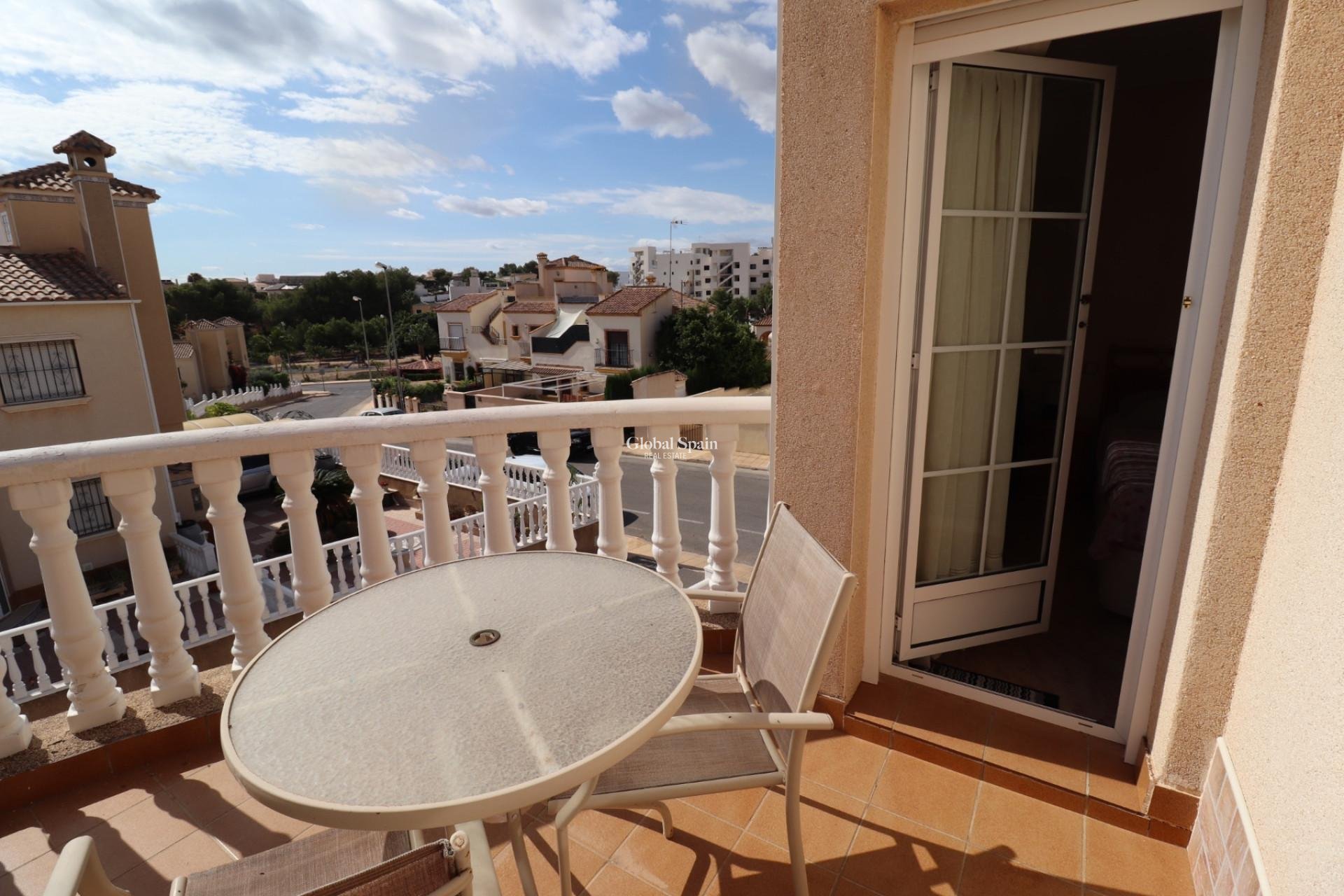 Odsprzedaż - WILLA  -
VILLAMARTÍN - Costa Blanca