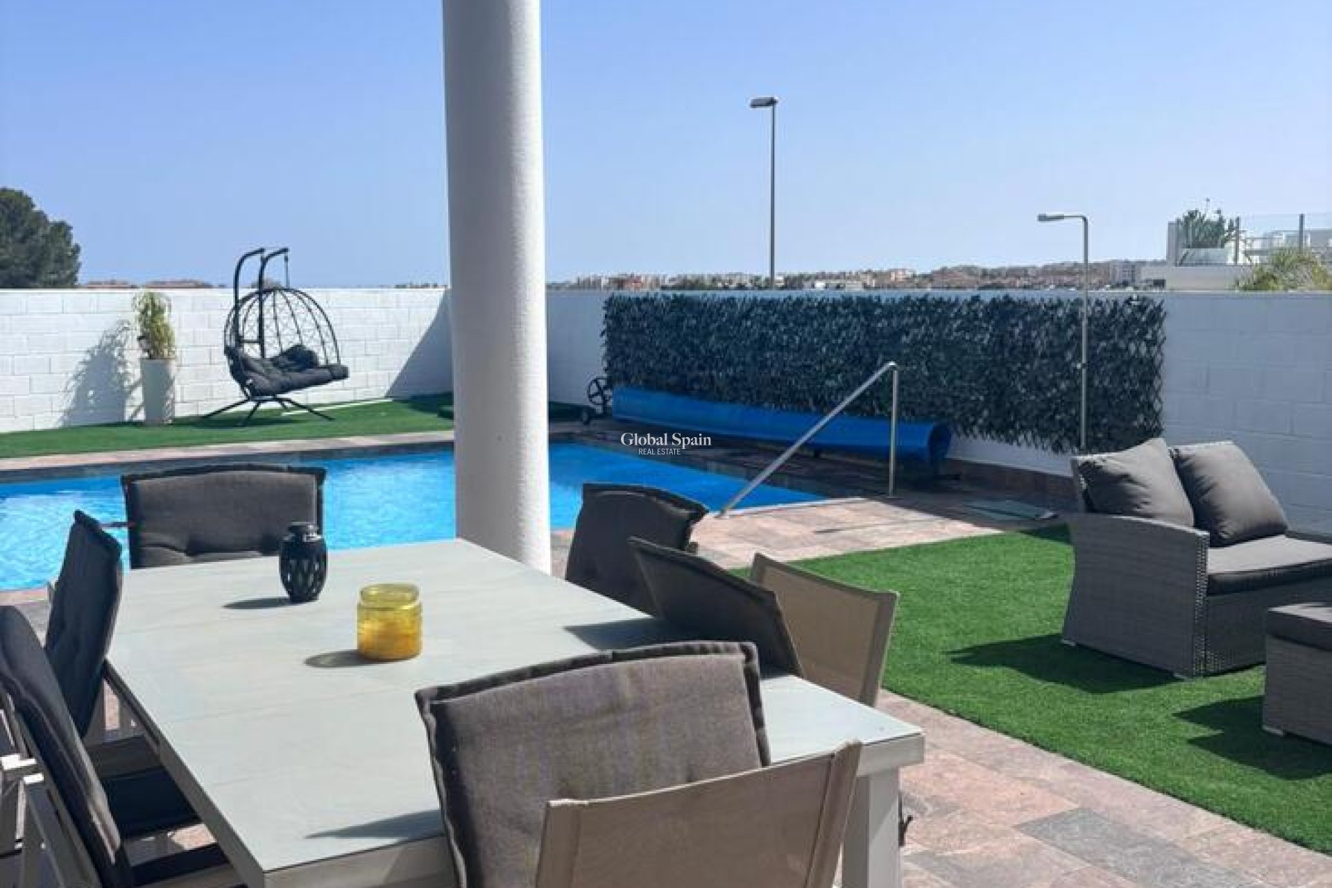 Odsprzedaż - WILLA  -
VILLAMARTÍN - Costa Blanca