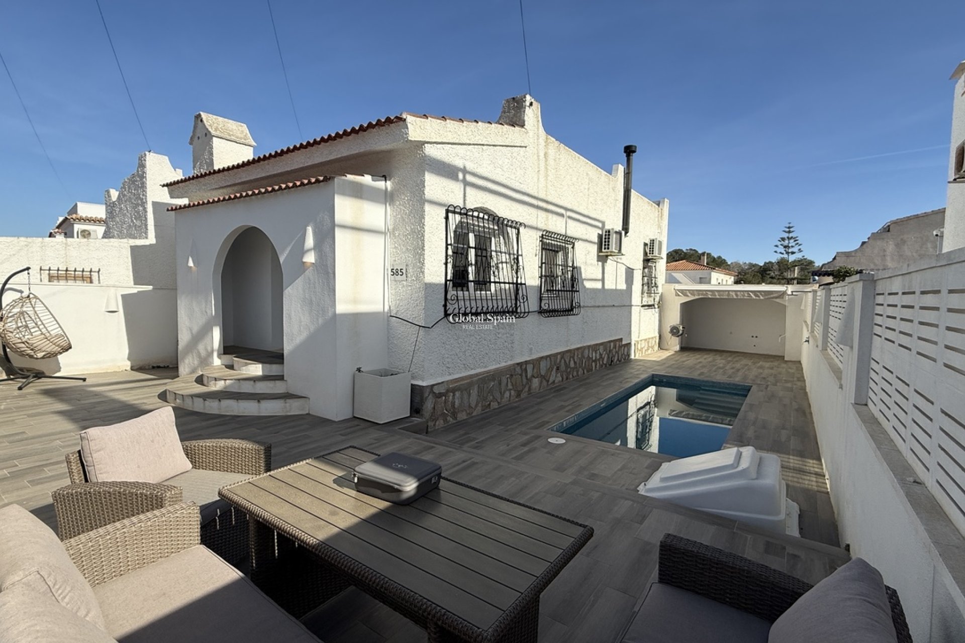 Odsprzedaż - WILLA  -
VILLAMARTÍN - Costa Blanca
