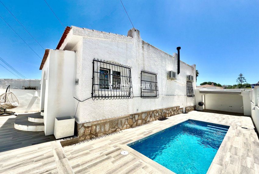 Odsprzedaż - WILLA  -
VILLAMARTÍN - Costa Blanca