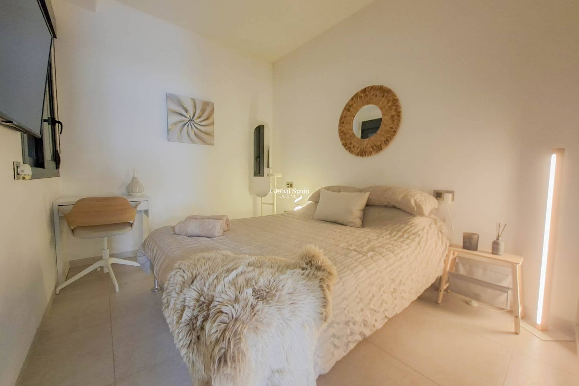 Odsprzedaż - WILLA  -
VILLAMARTÍN - Costa Blanca
