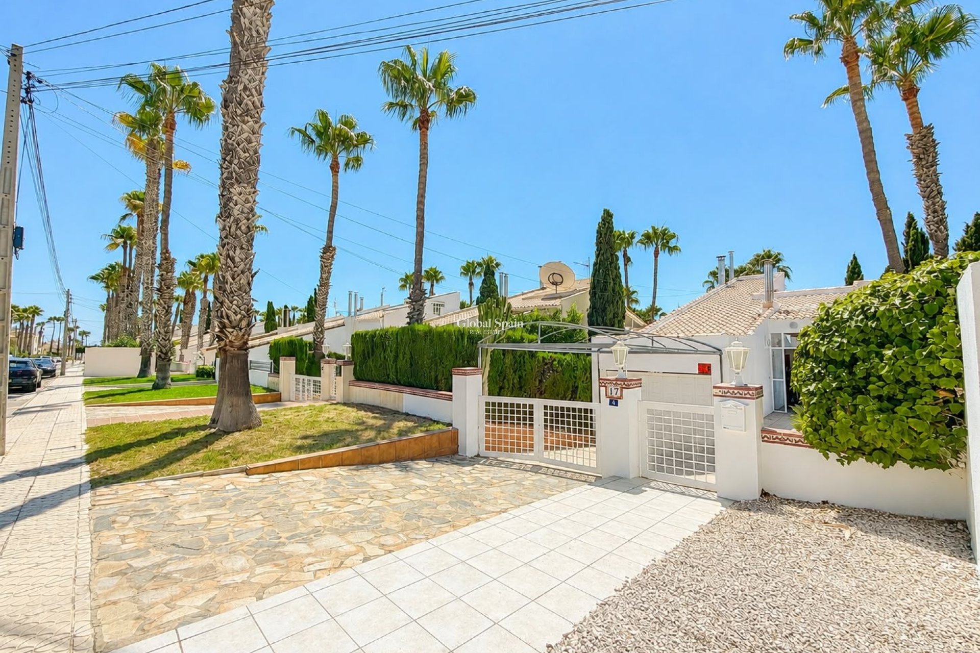 Odsprzedaż - WILLA  -
VILLAMARTÍN - Costa Blanca