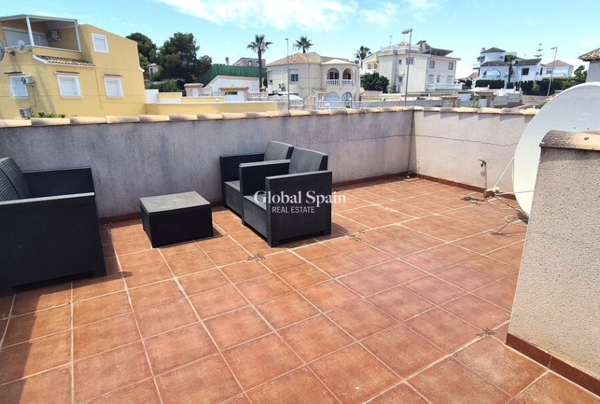 Odsprzedaż - WILLA  -
VILLAMARTÍN - Costa Blanca