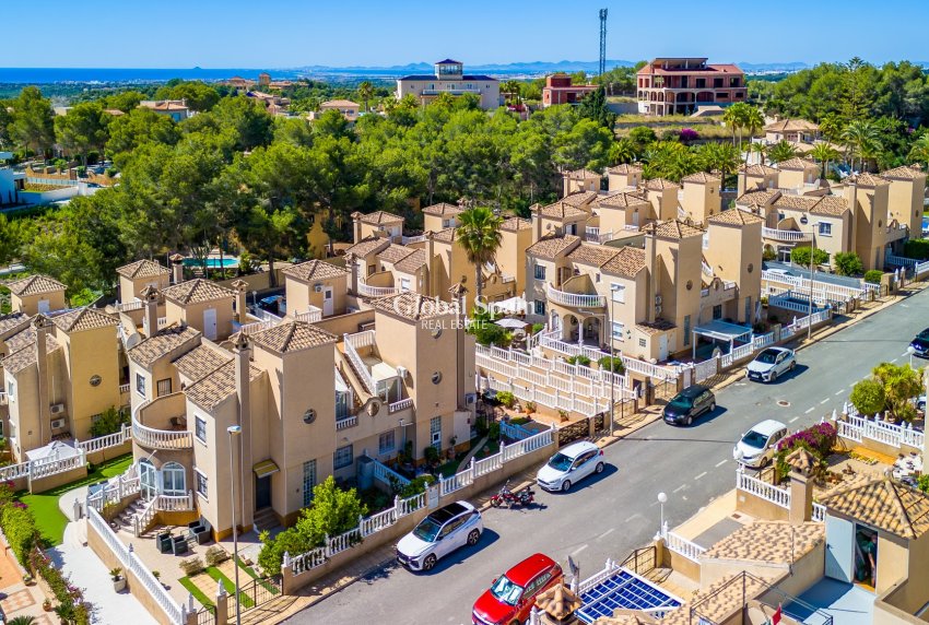 Odsprzedaż - WILLA  -
VILLAMARTÍN - Costa Blanca