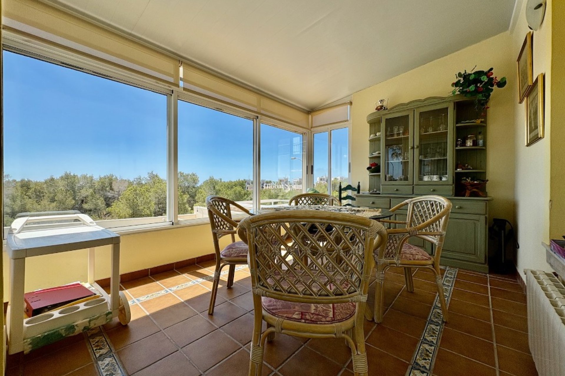 Odsprzedaż - Willa -
VILLAMARTÍN