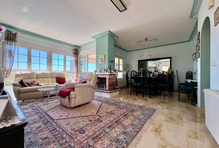 Odsprzedaż - Willa -
VILLAMARTÍN