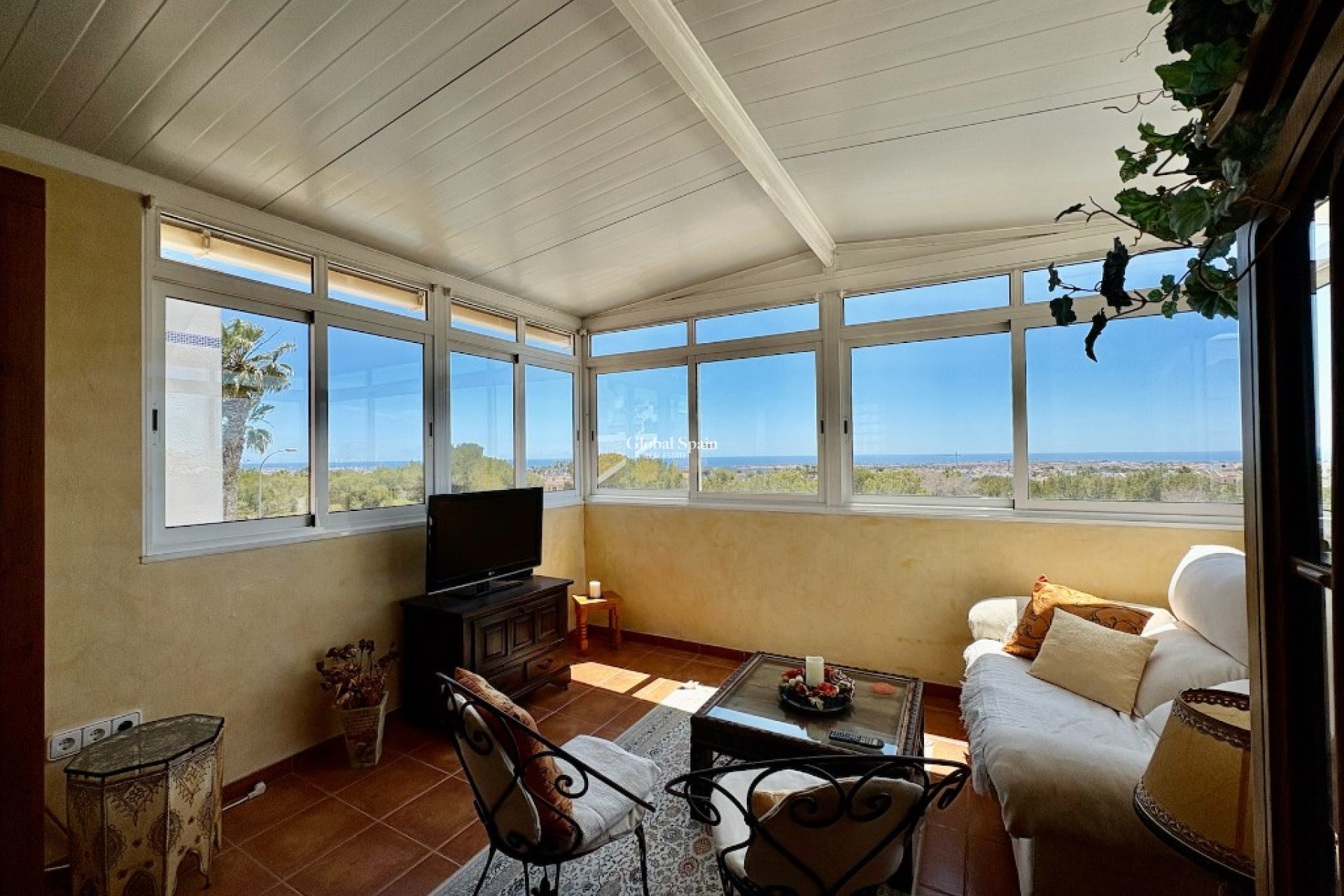 Odsprzedaż - Willa -
VILLAMARTÍN