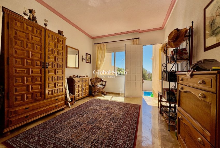 Odsprzedaż - Willa -
VILLAMARTÍN