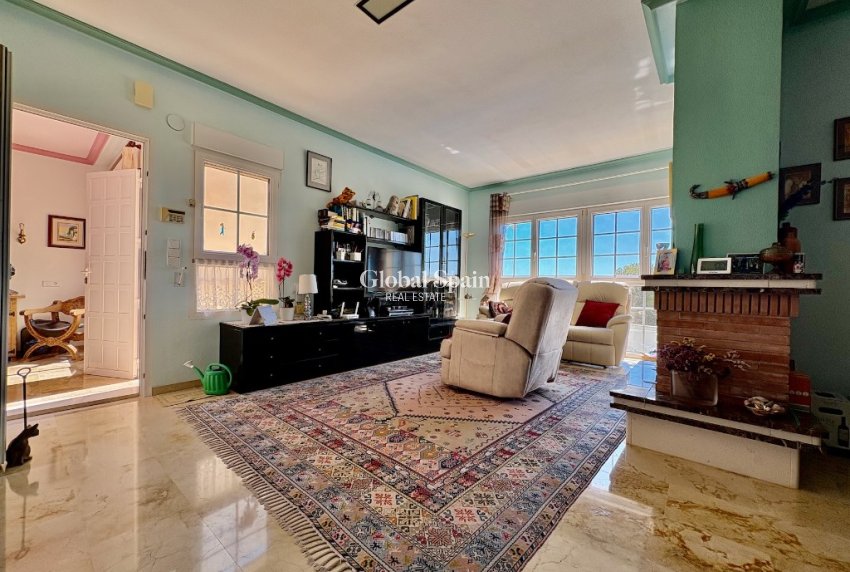 Odsprzedaż - Willa -
VILLAMARTÍN