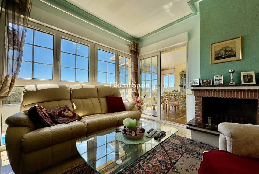 Odsprzedaż - Willa -
VILLAMARTÍN