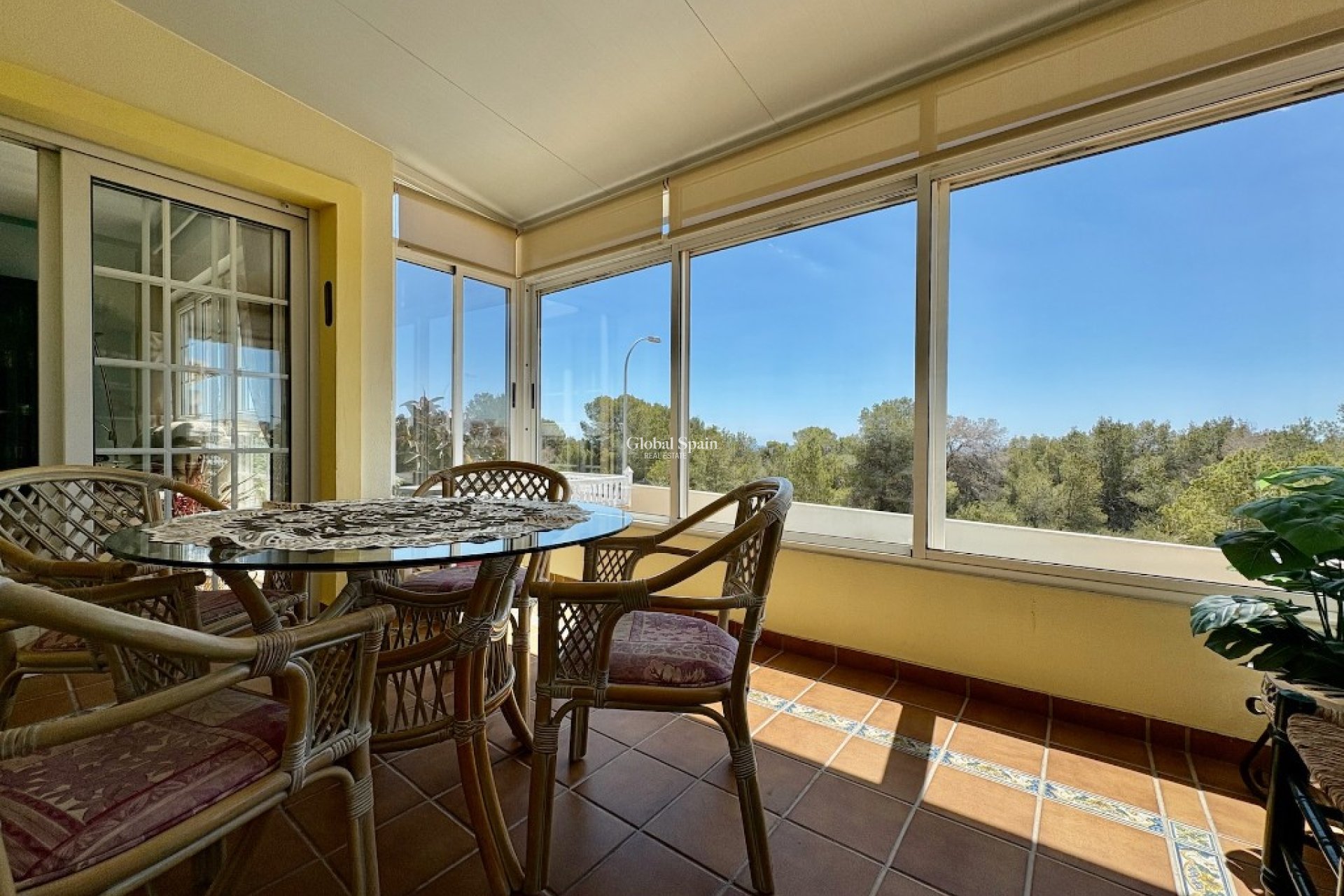 Odsprzedaż - Willa -
VILLAMARTÍN