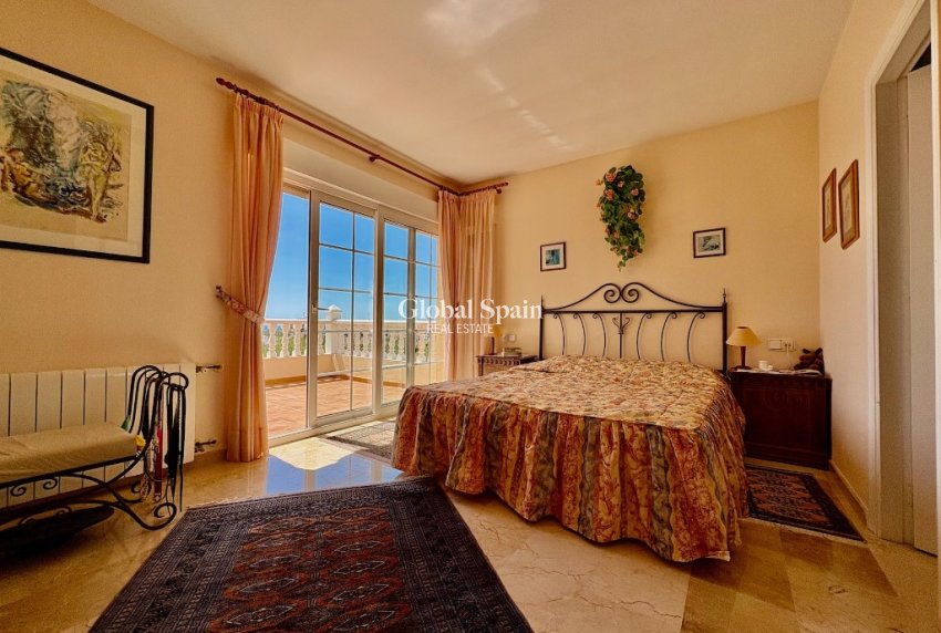 Odsprzedaż - Willa -
VILLAMARTÍN