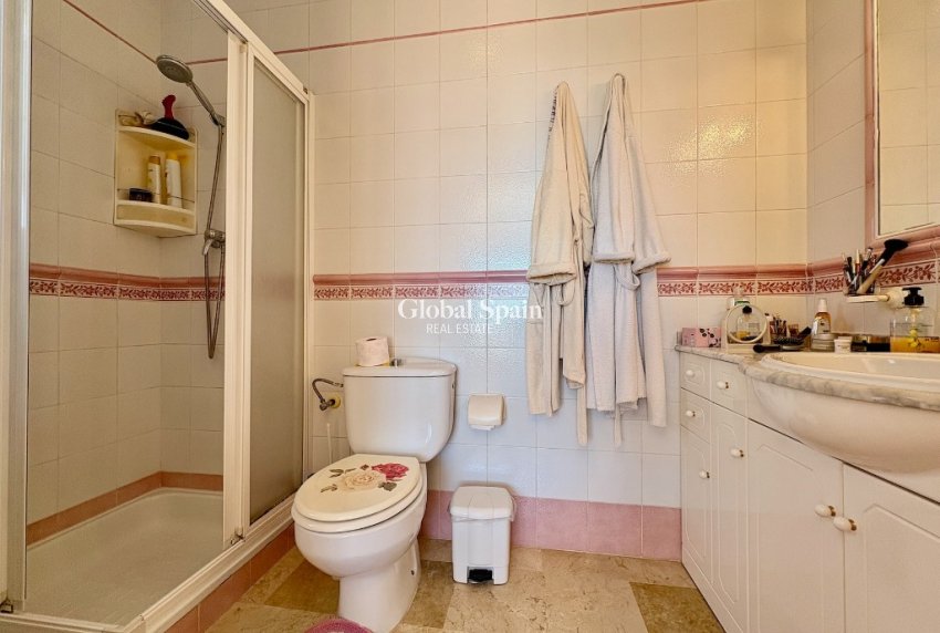 Odsprzedaż - Willa -
VILLAMARTÍN