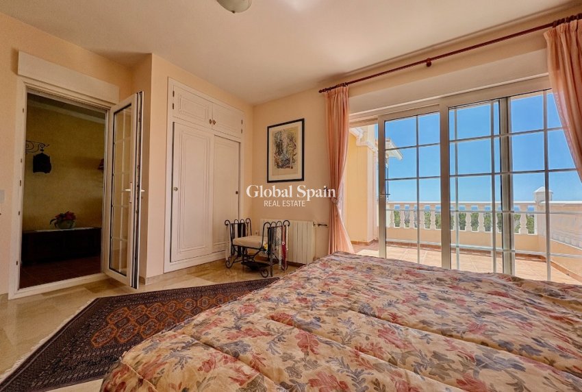 Odsprzedaż - Willa -
VILLAMARTÍN