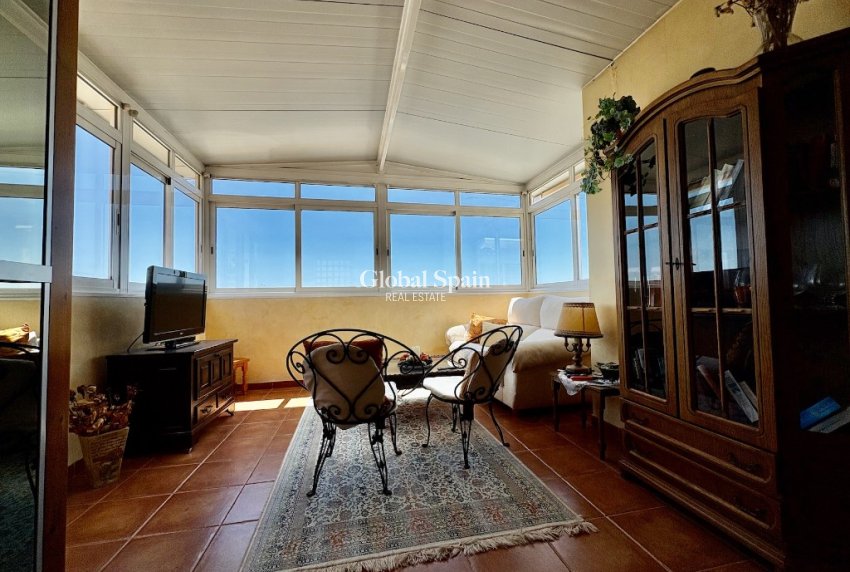 Odsprzedaż - Willa -
VILLAMARTÍN