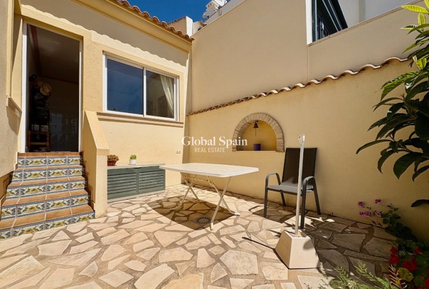 Odsprzedaż - Willa -
VILLAMARTÍN