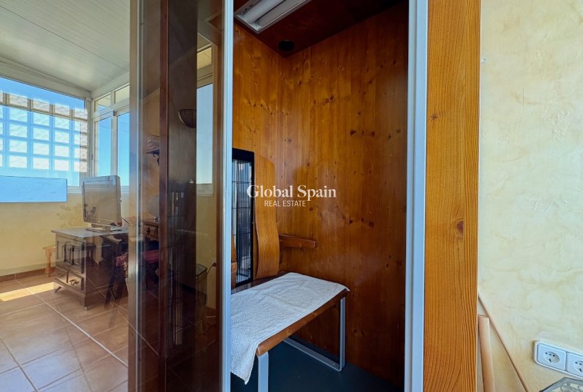 Odsprzedaż - Willa -
VILLAMARTÍN