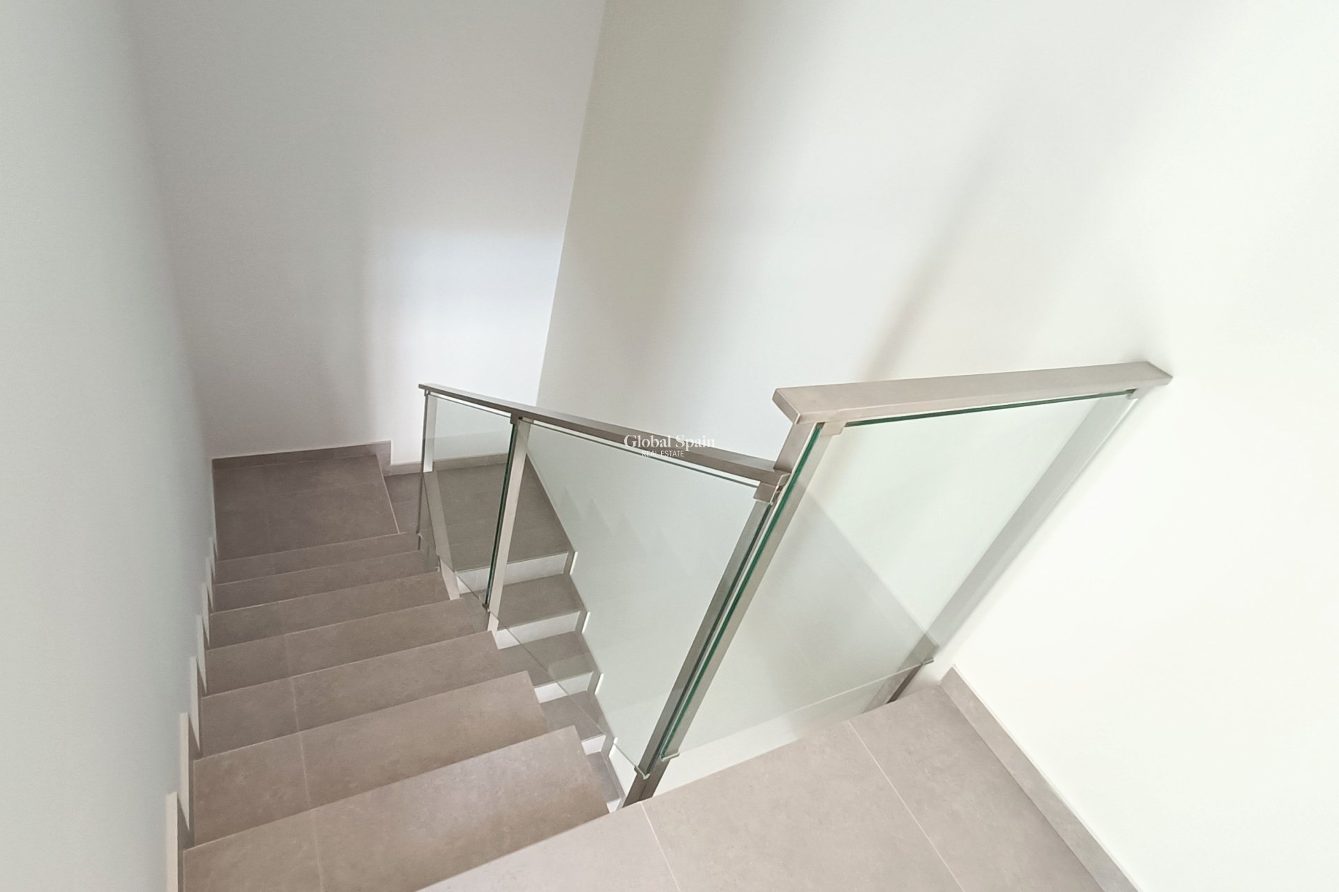 Odsprzedaż - Willa -
