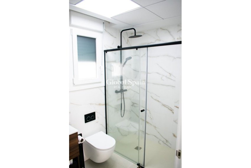 Odsprzedaż - WILLA  -
