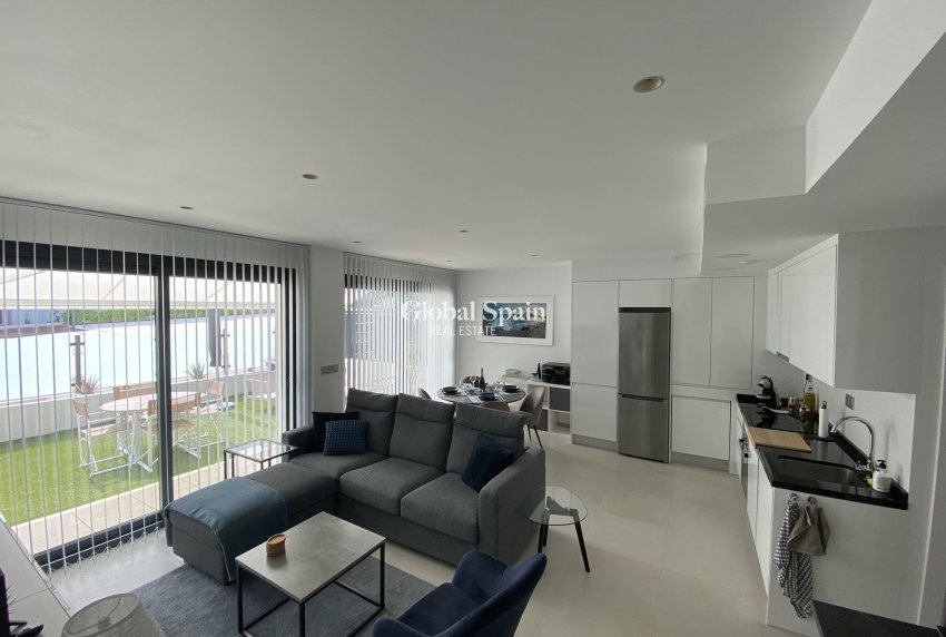 Odsprzedaż - Willa -
