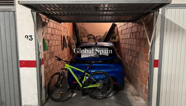 PARKING SPACE / GARAGE - Resale - TORREVIEJA -
                Playa del cura