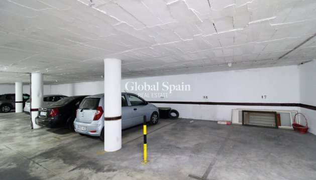 Parking Space / Garage - Wederverkoop - TORREVIEJA -
                Torrevieja