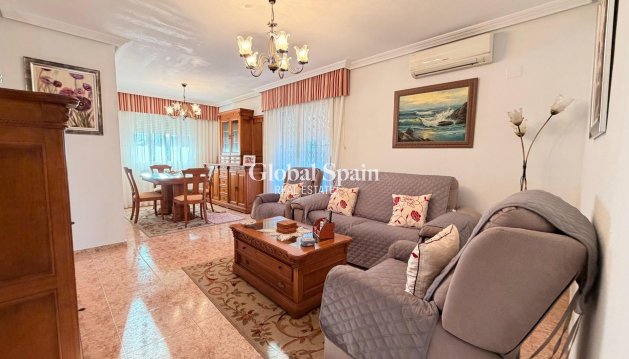 PENTHOUSE - Odsprzedaż - TORREVIEJA -
                Acequion