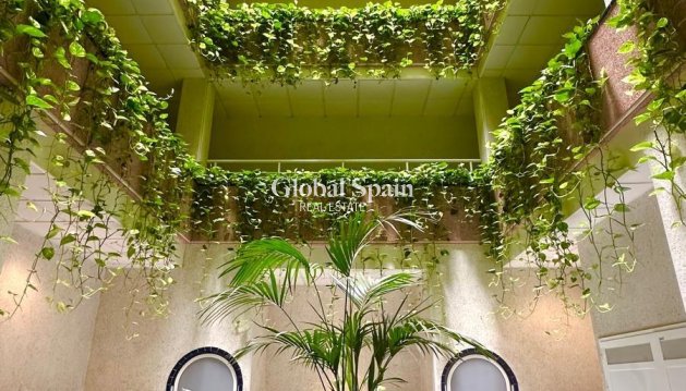 PENTHOUSE - Odsprzedaż - TORREVIEJA -
                Center