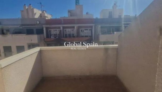 PENTHOUSE - Odsprzedaż - TORREVIEJA -
                Center