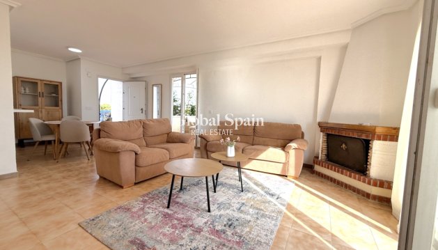 PENTHOUSE - Odsprzedaż - TORREVIEJA -
                