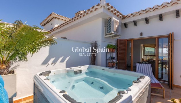 PENTHOUSE - Resale - BAÑOS Y MENDIGO -
                El Valle Golf Resort