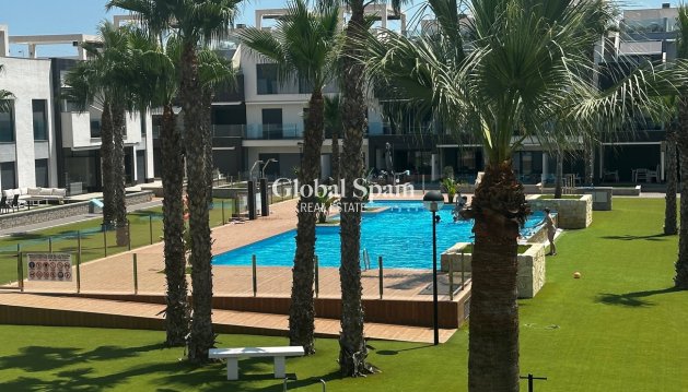 PENTHOUSE - Resale - EL RASO -
                EL RASO