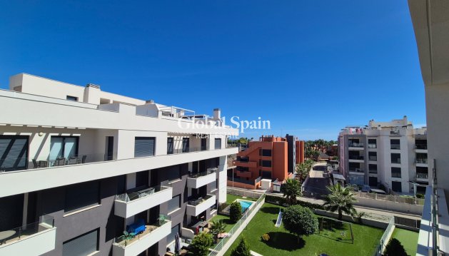 PENTHOUSE - Resale - ORIHUELA -
                Inland