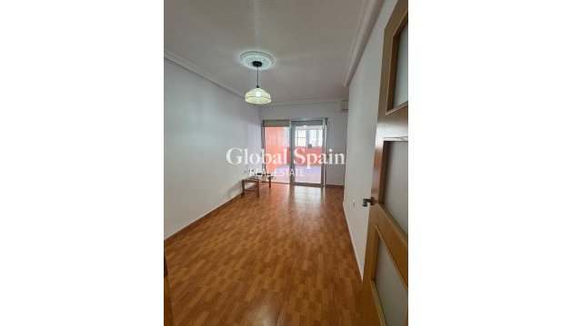 PENTHOUSE - Revente - TORREVIEJA -
                Playa de los Locos