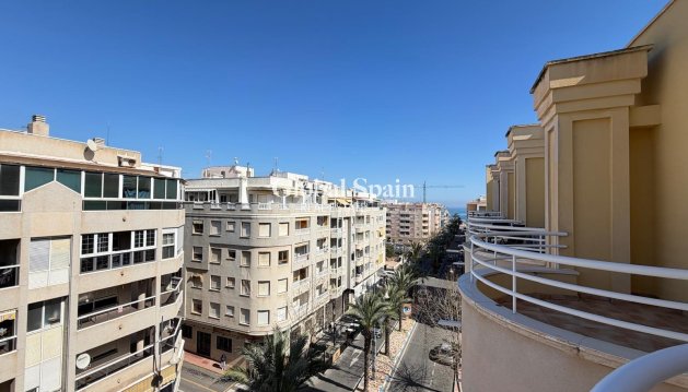 PENTHOUSE - Revente - TORREVIEJA -
                Playa del Cura