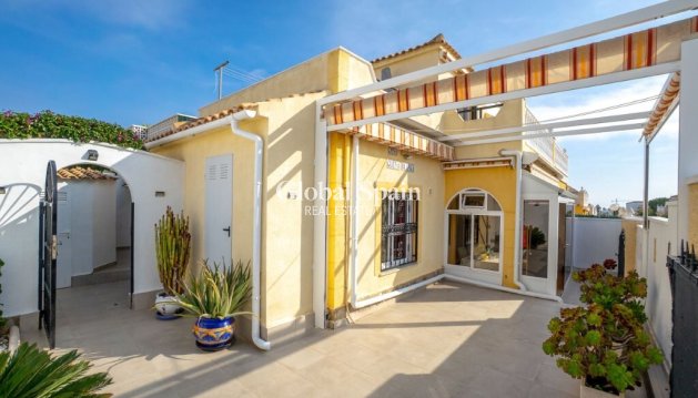 Penthouse w domu czteroosobowym - Odsprzedaż - ORIHUELA COSTA -
                Serena 5