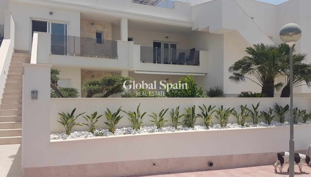 PENTHOUSE - Wederverkoop - ORIHUELA COSTA -
                VILLAMARTÍN