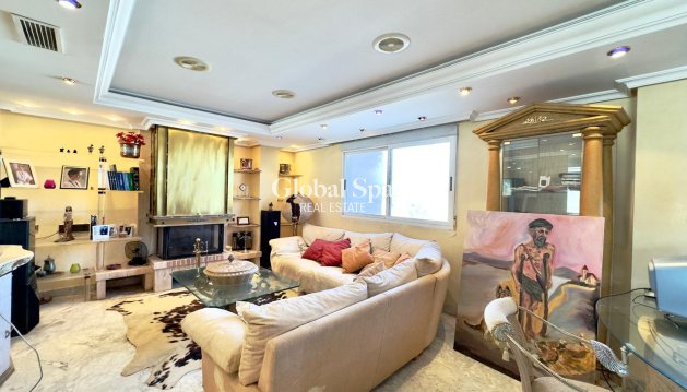 PENTHOUSE - Wederverkoop - TORREVIEJA -
                Center
