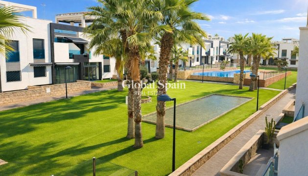 PENTHOUSE - Wederverkoop - TORREVIEJA -
                Costa Blanca