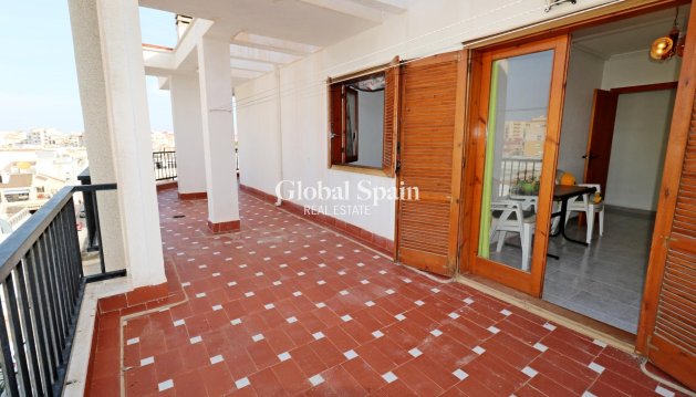 PENTHOUSE - Wederverkoop - TORREVIEJA -
                Habaneras