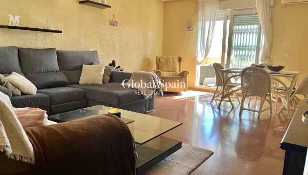 Penthouse - Wederverkoop -
                TORREVIEJA - KCR143N