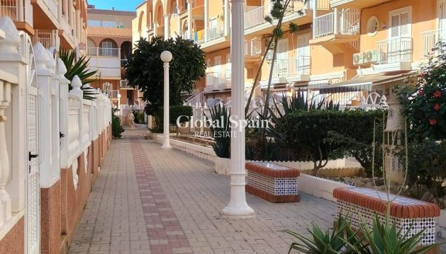 PENTHOUSE - Wederverkoop - TORREVIEJA -
                La Mata pueblo