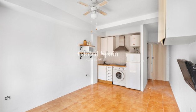 PENTHOUSE - Wederverkoop - TORREVIEJA -
                La Mata pueblo